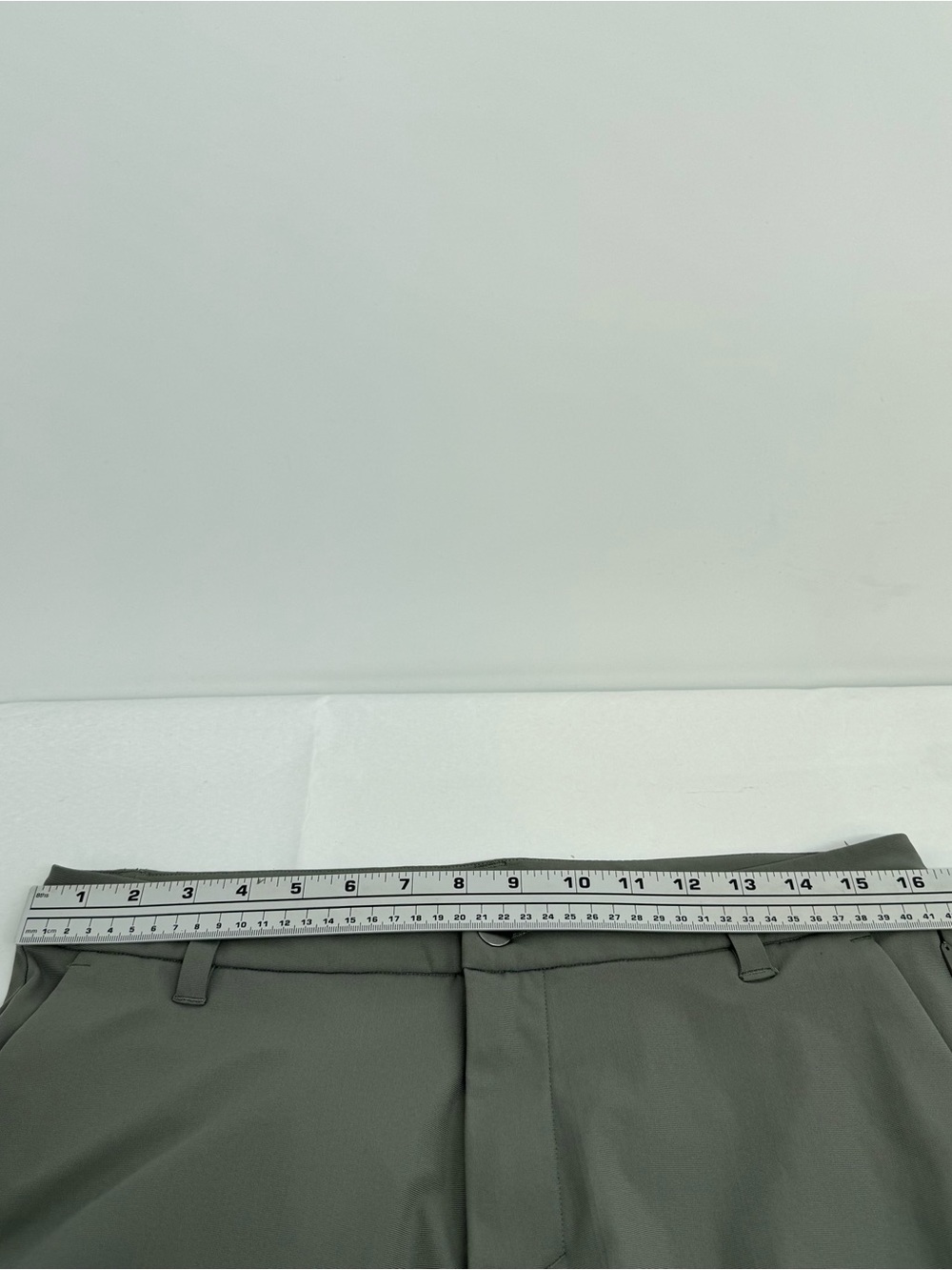 Lululemon Commission Classic-Fit Shorts Size 31 Gray Sage Warpstreme - Picture 7 of 10